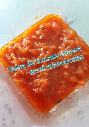 Una foto de Salsa de tomate casera en microondas