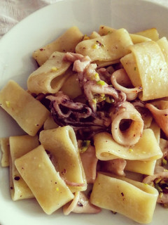 Foto di Paccheri calamari e pesto