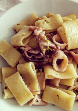Foto di Paccheri calamari e pesto