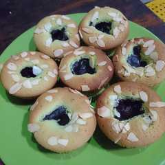 รูปของ Putu Belanda
