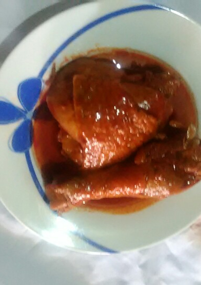 Una foto de Pollo al horno enchilado