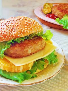十三香漢堡肉排&起司豬肉漢堡 的食譜成品照片