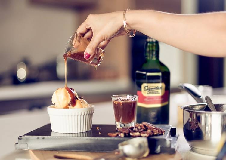 How to Make Perfect Chef Meghna’s Signatures Whiskey Caramel Sauce