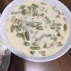 A picture of Green beans with yogurt.