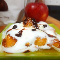 A picture of Toffee Apple with Vanila Ice cream.