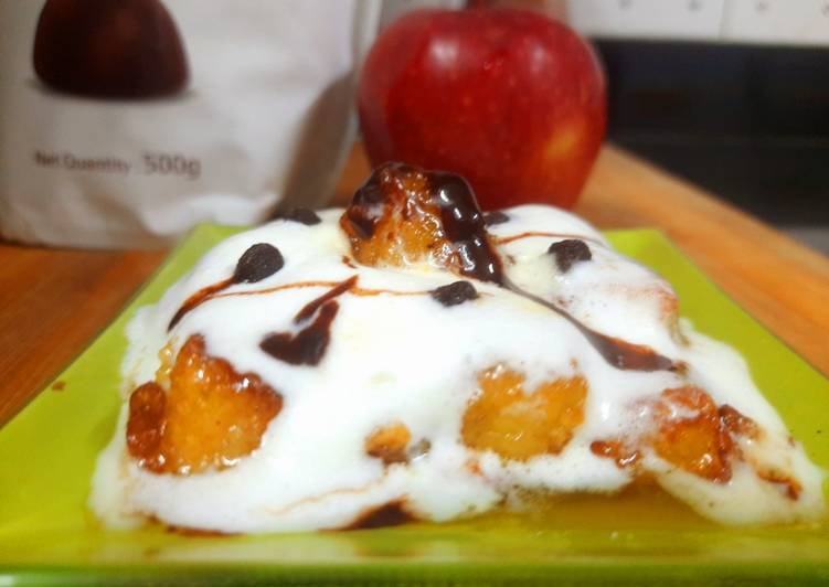 Toffee Apple with Vanila Ice cream