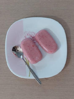 عکسی از دستور بستنی توت فرنگی