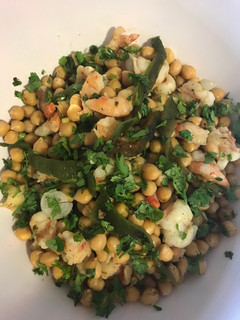 Una foto de Ensalada de garbanzo