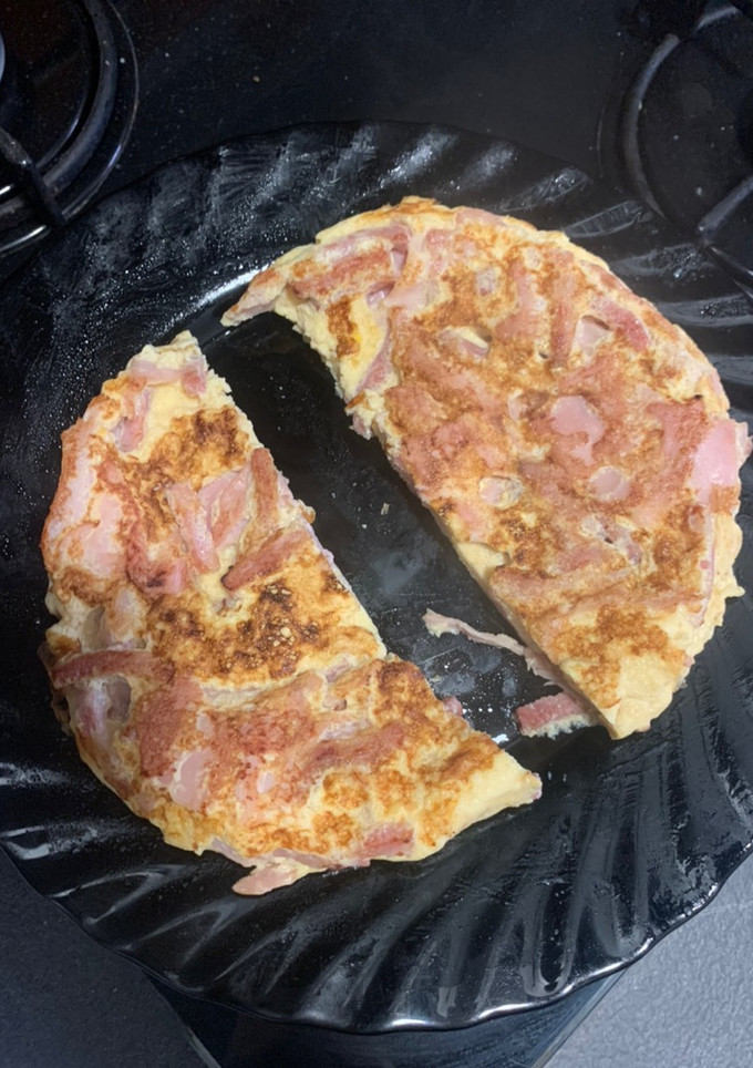 Una foto de Tortilla de tiras de bacon y jamón cocido