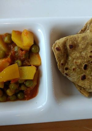 A picture of Cabbage-sattu paratha.
