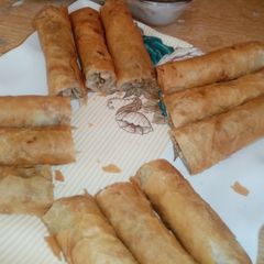 A picture of Chicken veg roll.