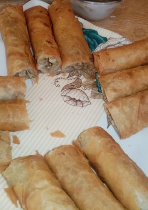 A picture of Chicken veg roll.
