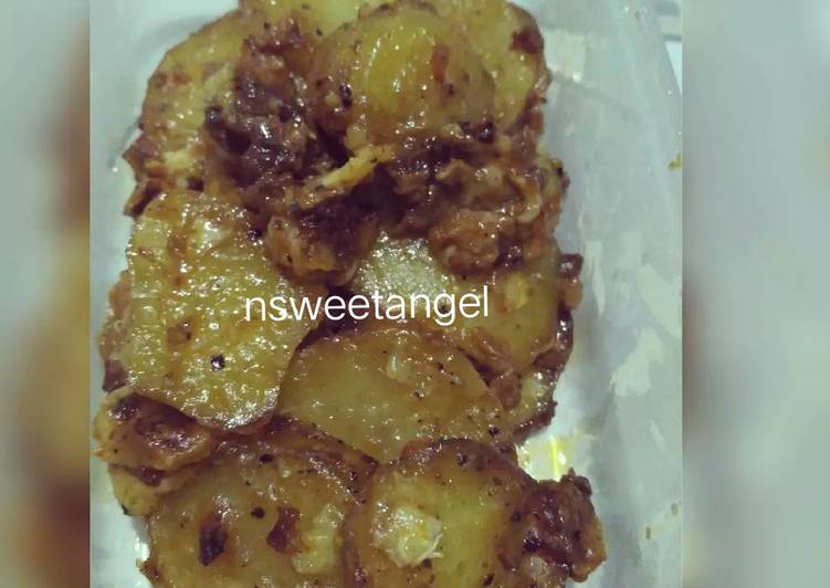 Bagaimana Menyiapkan Kentang panggang keju saus bolognaise Anti Gagal