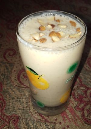A picture of Banana Almond curd smoothie.