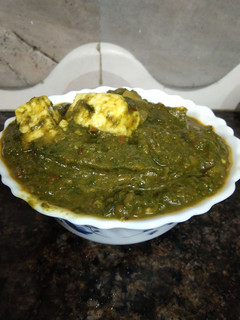 पालक पनीर (palak paneer recipe in Hindi) रेसिपी मुख्य फोटो