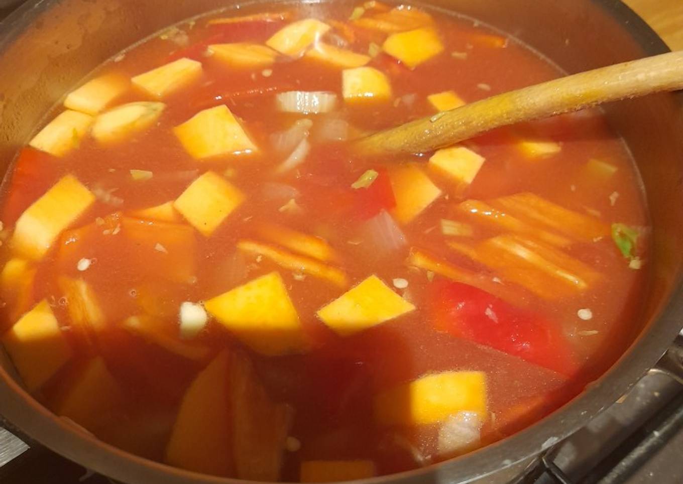 Simple sweet potato and fresh pepper soup