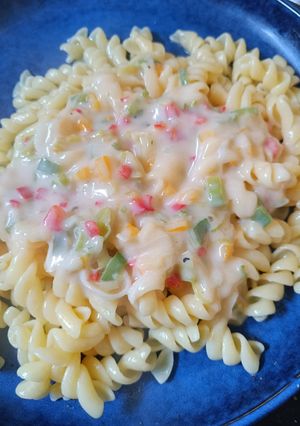 Una foto de Salsa de puerro, morrón y queso