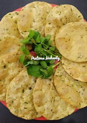 A picture of Methi Puri.