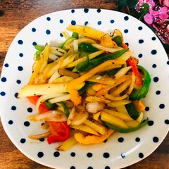 A picture of Potato and Vegetable Fry.