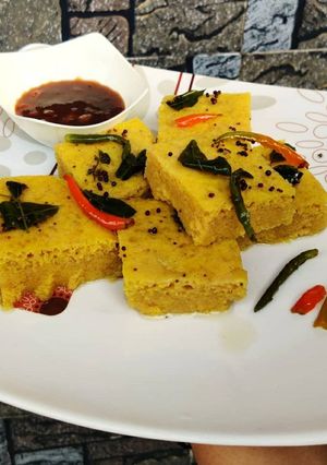 A picture of Khaman.