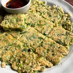 Celery Leaves Pancake A picture of Celery Leaves Pancake.