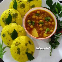 A picture of Kanchipuram Idli.