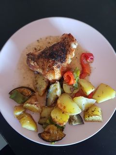 Una foto de Pollo al horno con cerveza