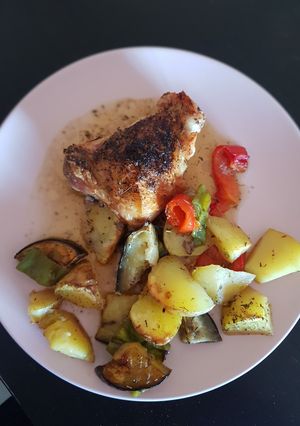 Una foto de Pollo al horno con cerveza