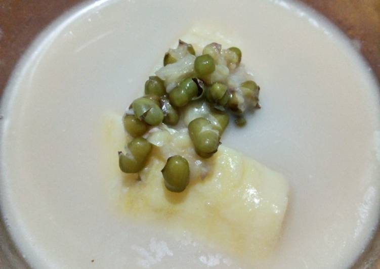 38. Kolak tape kacang hijau