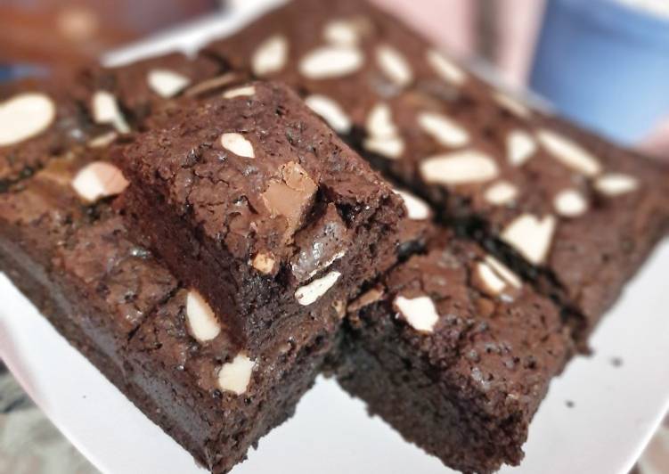 Resep Fudgy Brownies yang Bikin Ngiler