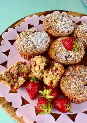 Φωτογραφία της συνταγής Banana & strawberry muffins