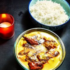 A picture of Punjabi Pakora Curry with Boiled rice.