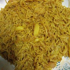 A picture of Namkin seviyan.