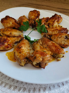 Una foto de Alitas de pollo a la naranja