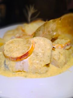 Una foto de Bacalao con Salsa Holandesa al Eneldo en Olla GM con Cabezal de Horno