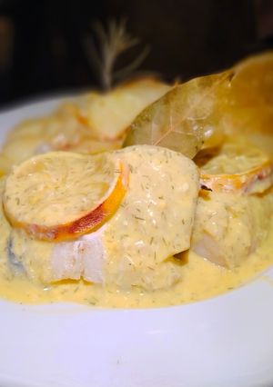 Una foto de Bacalao con Salsa Holandesa al Eneldo en Olla GM con Cabezal de Horno