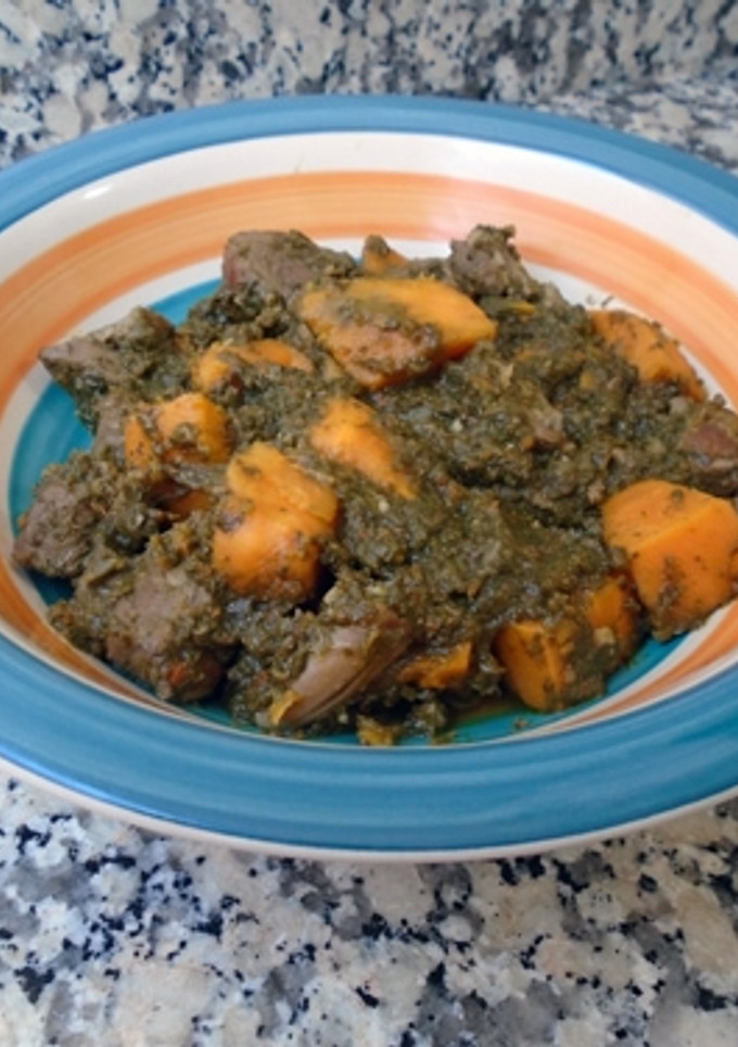 Una foto de Cordero con salsa de espinacas