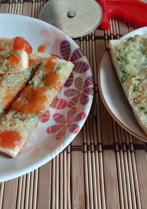 ગાર્લિક બ્રેડ સ્ટીક્સ (Garlic bread sticks recipe in Gujarati) રેસીપી મુખ્ય ફોટો