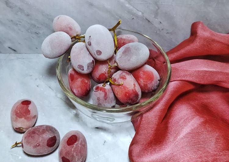 Cara Gampang Menyiapkan Candy Ice Grape yang Bikin Ngiler