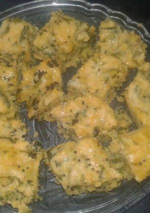पालक के खमण ढोकला (Palak ke khaman dhokla recipe in hindi) रेसिपी मुख्य फोटो