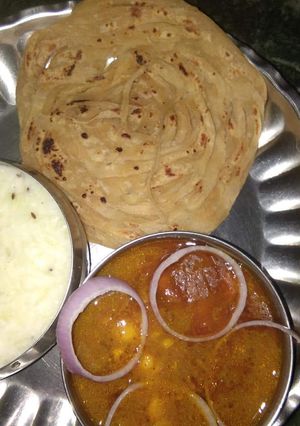 A picture of Lachcha Paratha.