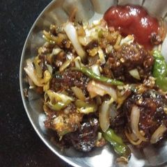A picture of Soya chunks Manchurian.