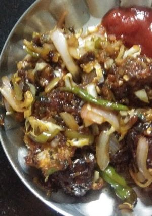 A picture of Soya chunks Manchurian.