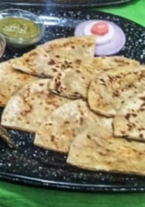 गोभी पराठा(gobhi paratha recipe in hindi) रेसिपी मुख्य फोटो