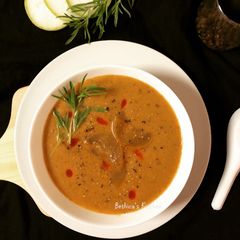 A picture of Bottle Gourd Soup with Rosemary Flavour.