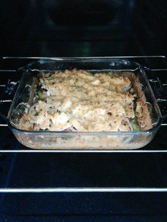 Una foto de Verduras con pollo gratinado