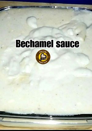 A picture of Bechamel Sauce Or White Sauce.