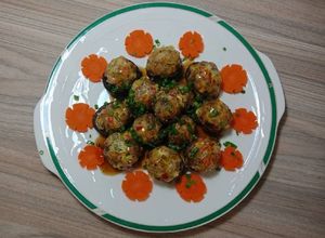 Hình của món Thịt heo xay nhồi nấm đông cô hấp sốt dầu hào.