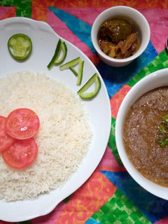A picture of Kali Dal Chawal.