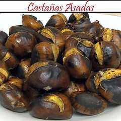 Una foto de Castañas Asadas en casa en la sartén